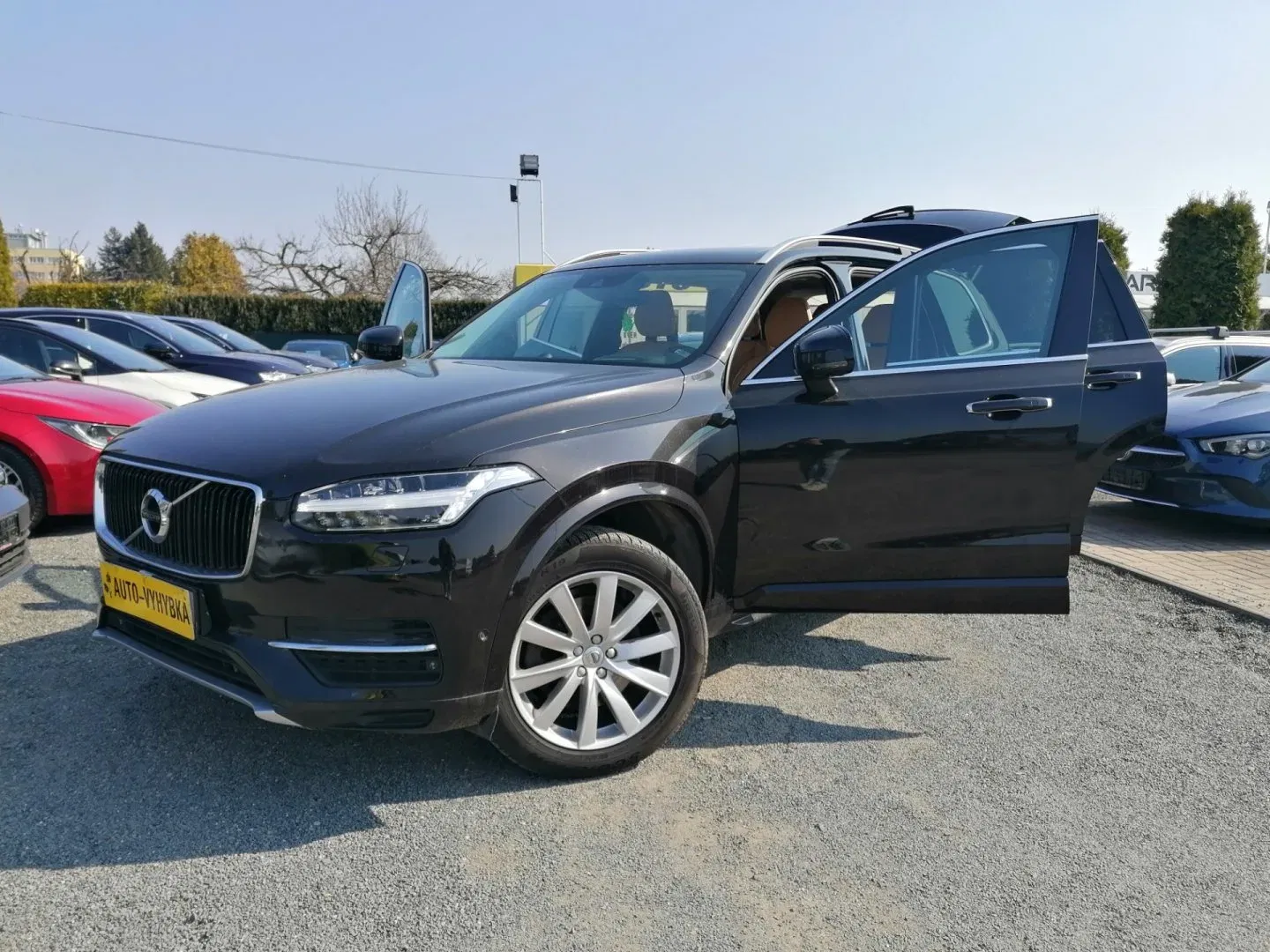Volvo XC90 - Obrázek 1