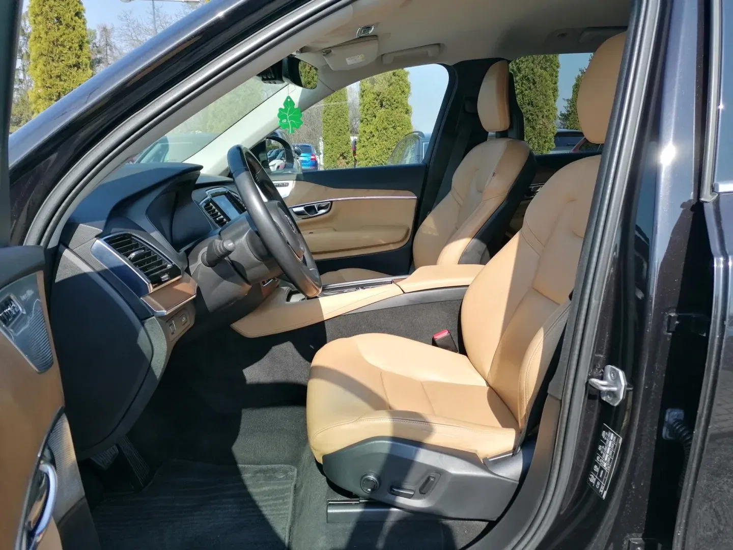 Volvo XC90 - Náhled 9