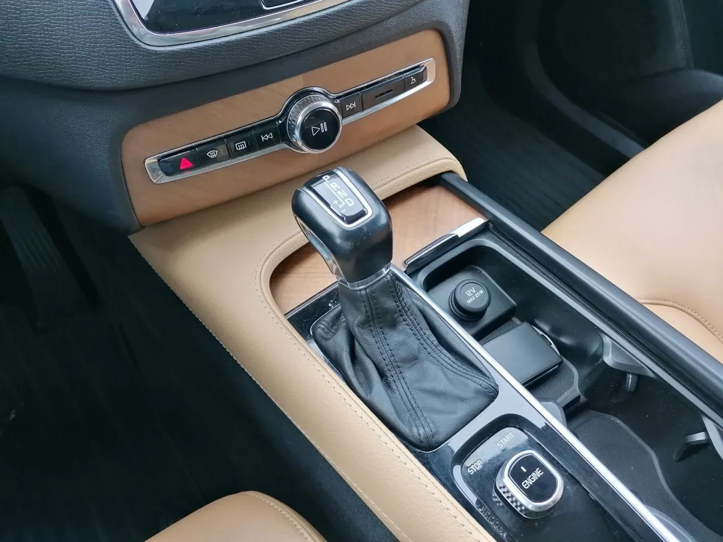 Volvo XC90 - Náhled 12