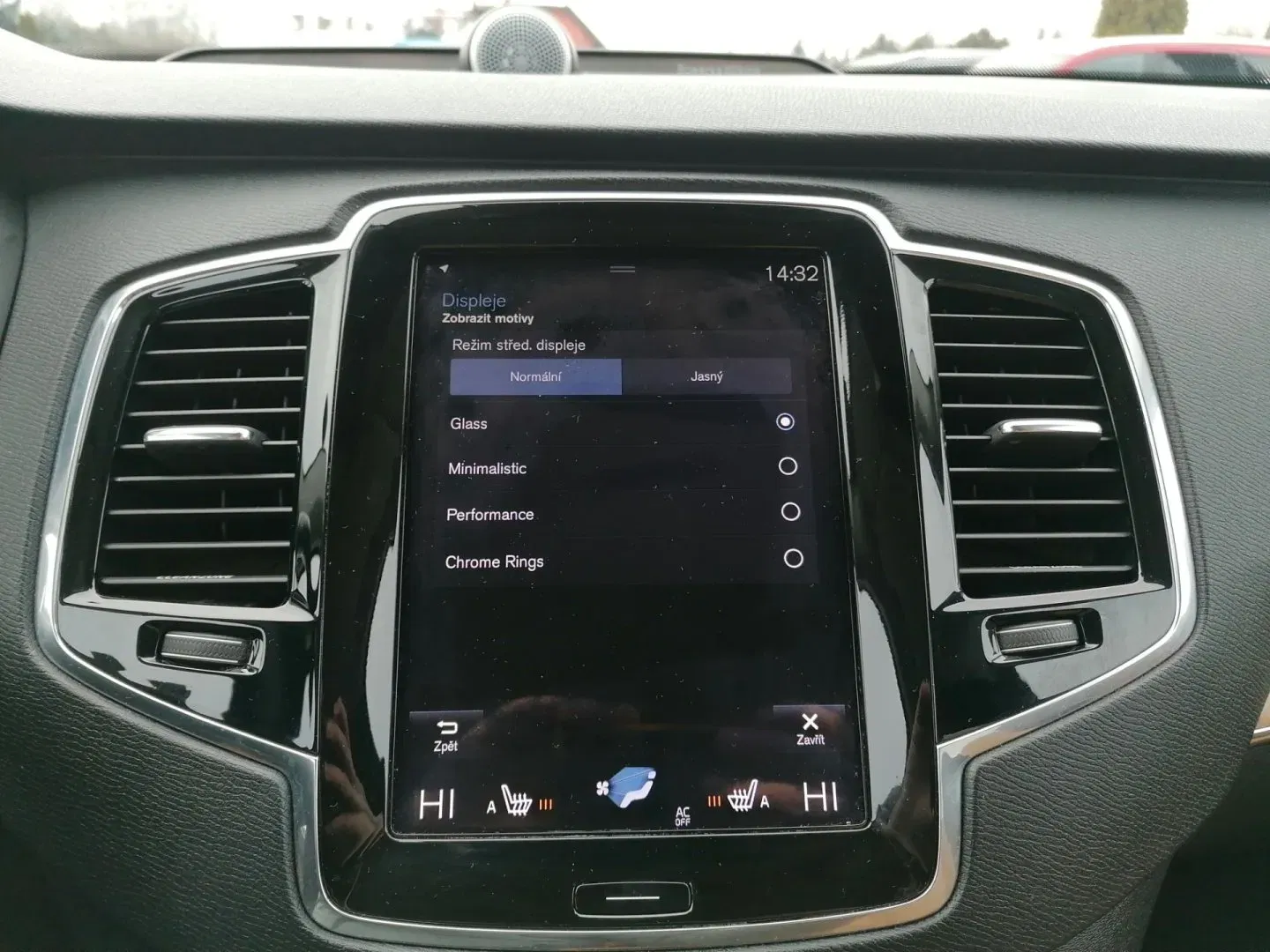 Volvo XC90 - Náhled 15