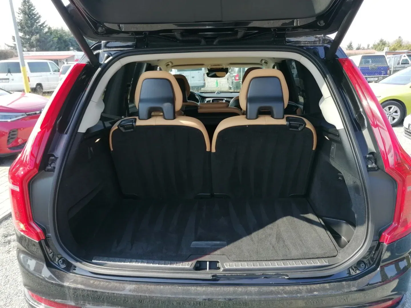 Volvo XC90 - Náhled 25