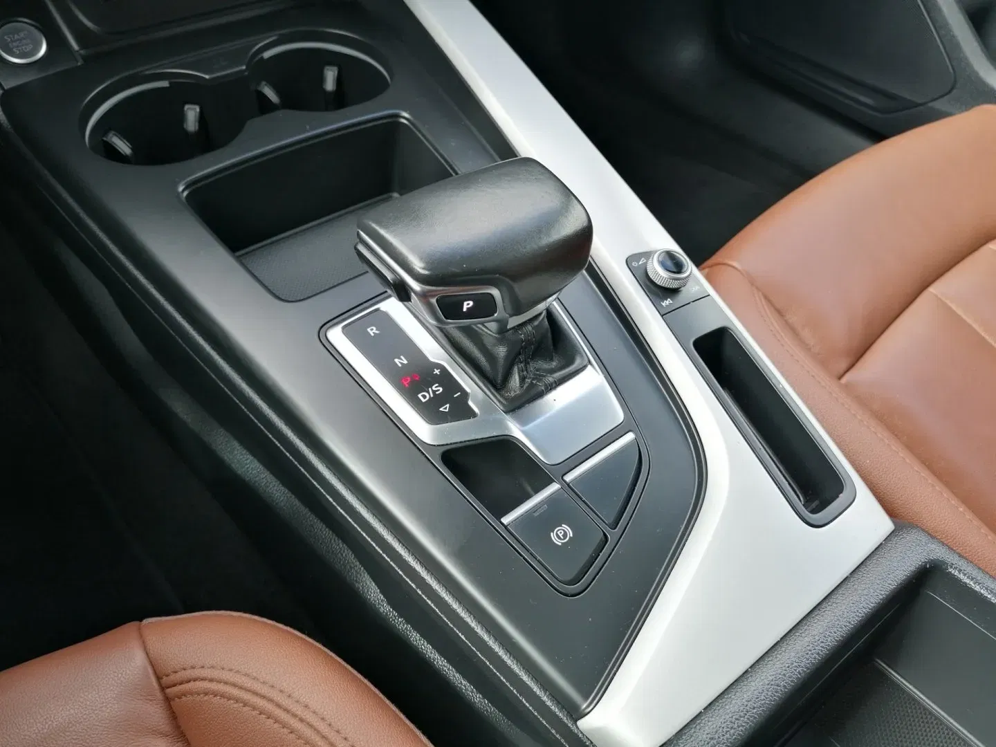 Audi A4 - Náhled 12
