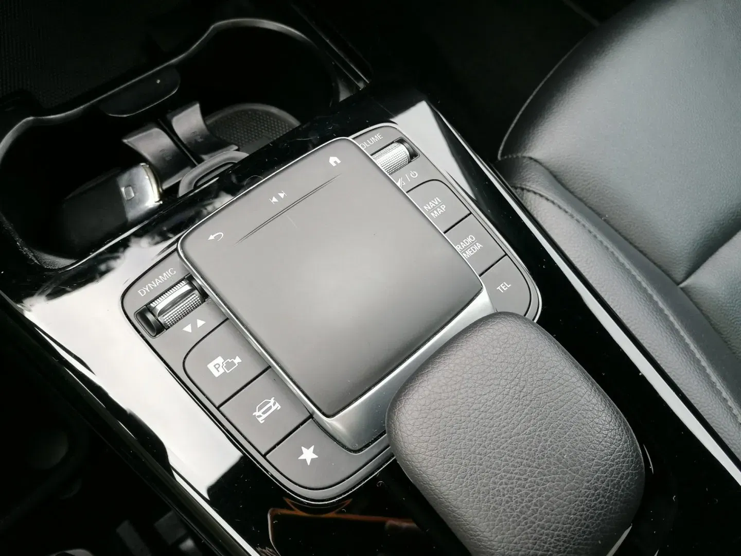 Mercedes-Benz CLA - Náhled 13