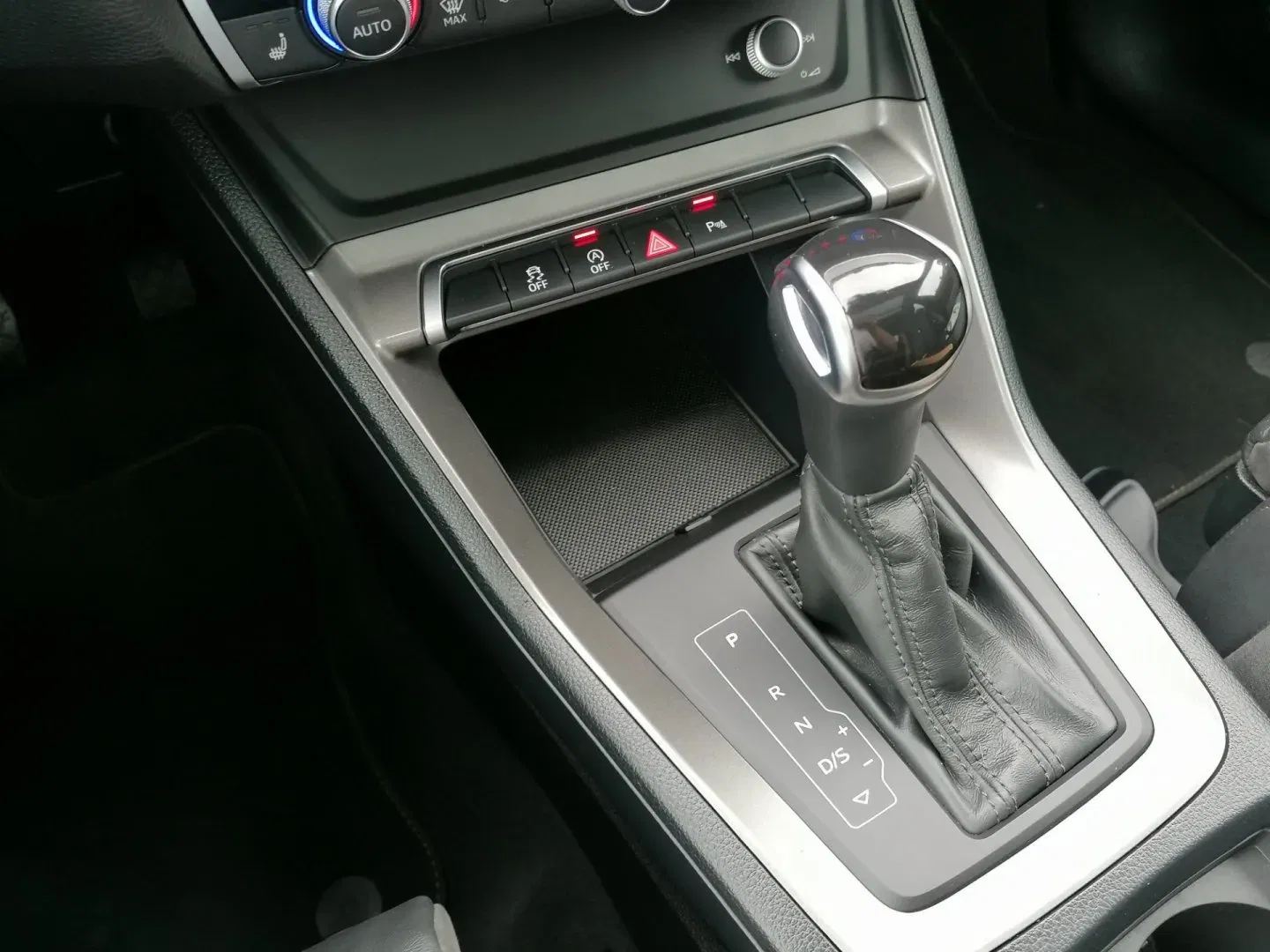 Audi Q3 - Náhled 12
