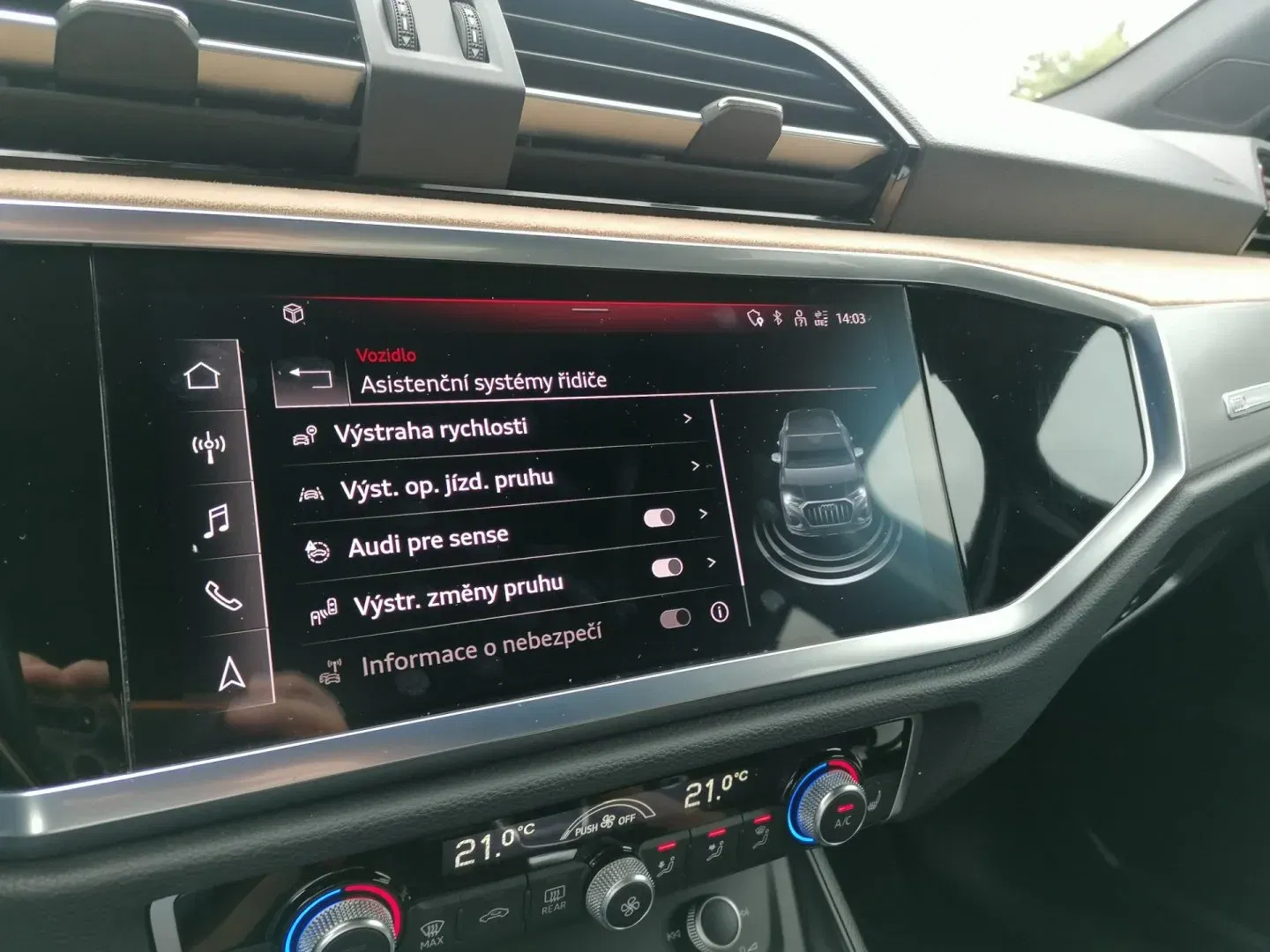 Audi Q3 - Náhled 18