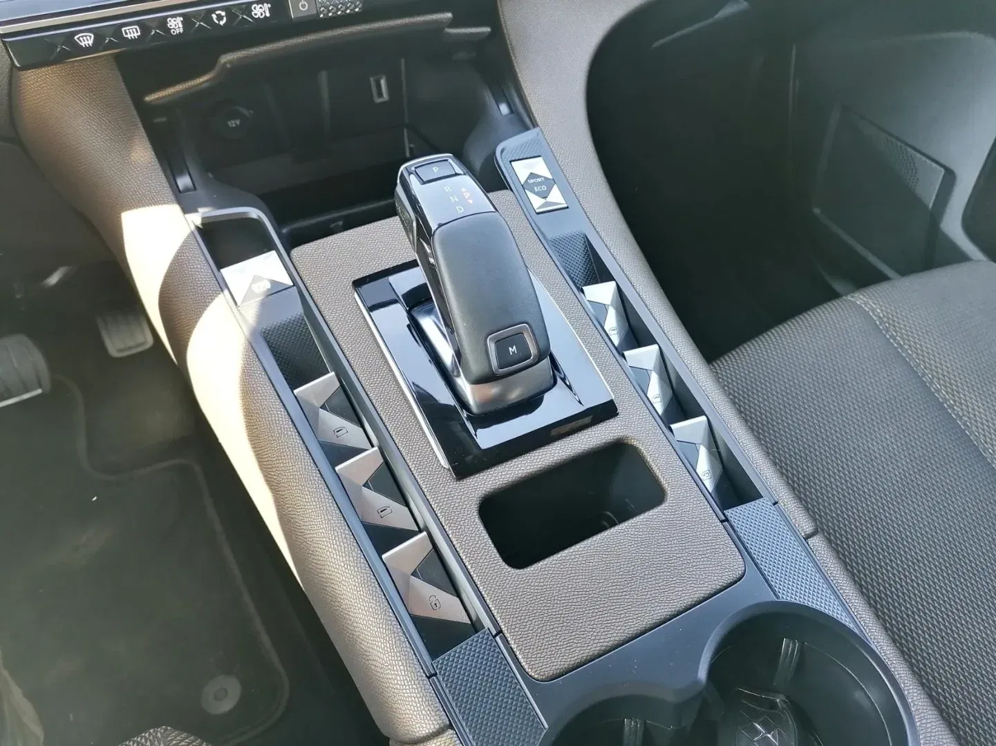 DS 7 Crossback - Náhled 12