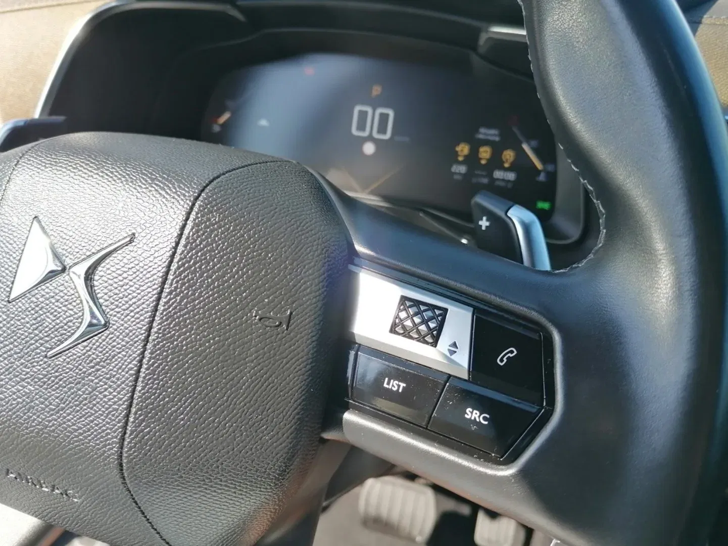DS 7 Crossback - Náhled 18