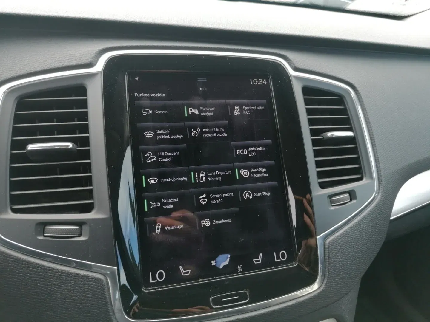 Volvo XC90 - Náhled 14