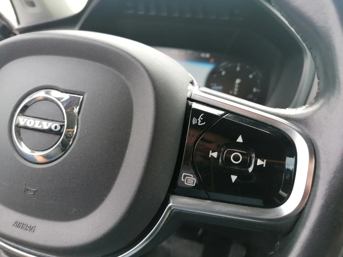 Volvo XC90 - Náhled 19