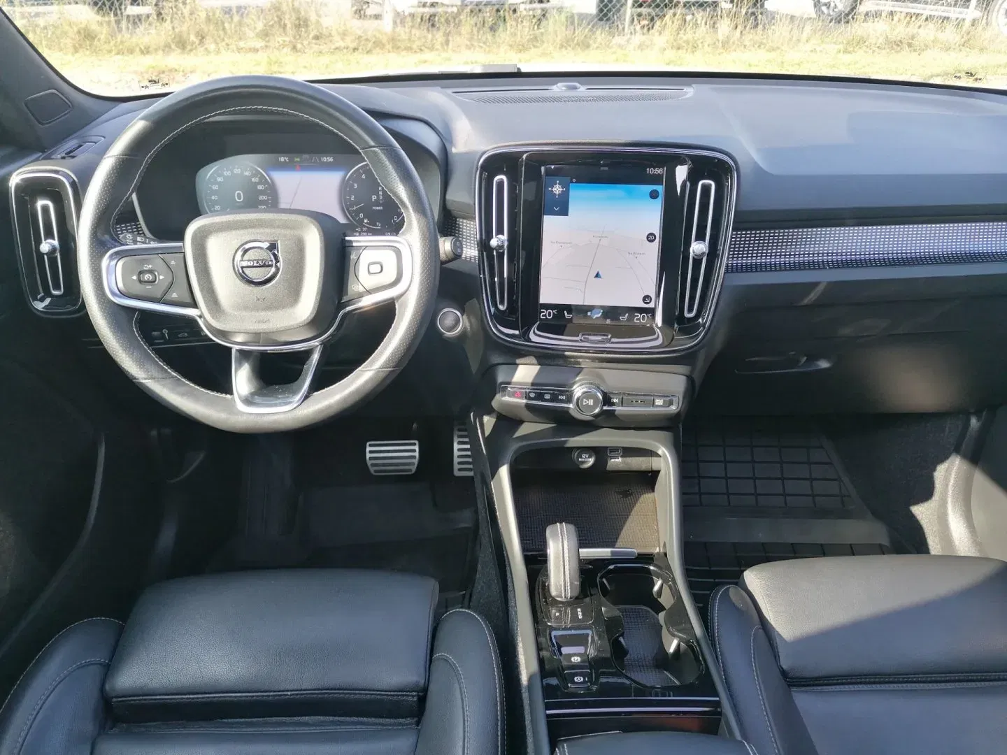 Volvo XC40 - Náhled 8