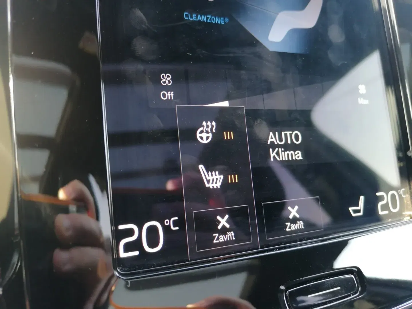 Volvo XC40 - Náhled 18