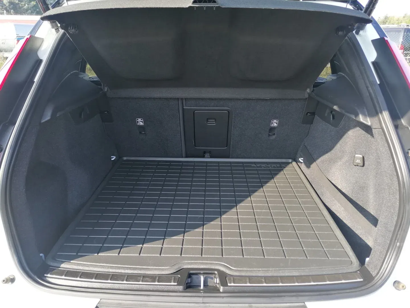 Volvo XC40 - Náhled 31