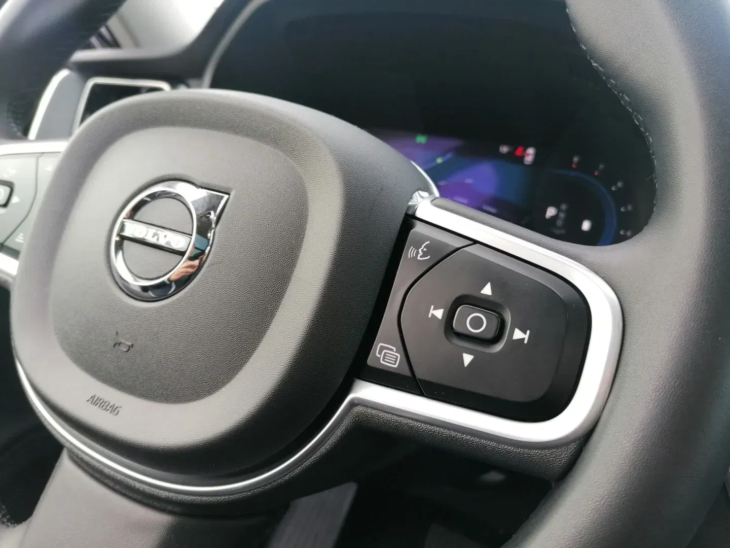 Volvo XC60 - Náhled 17