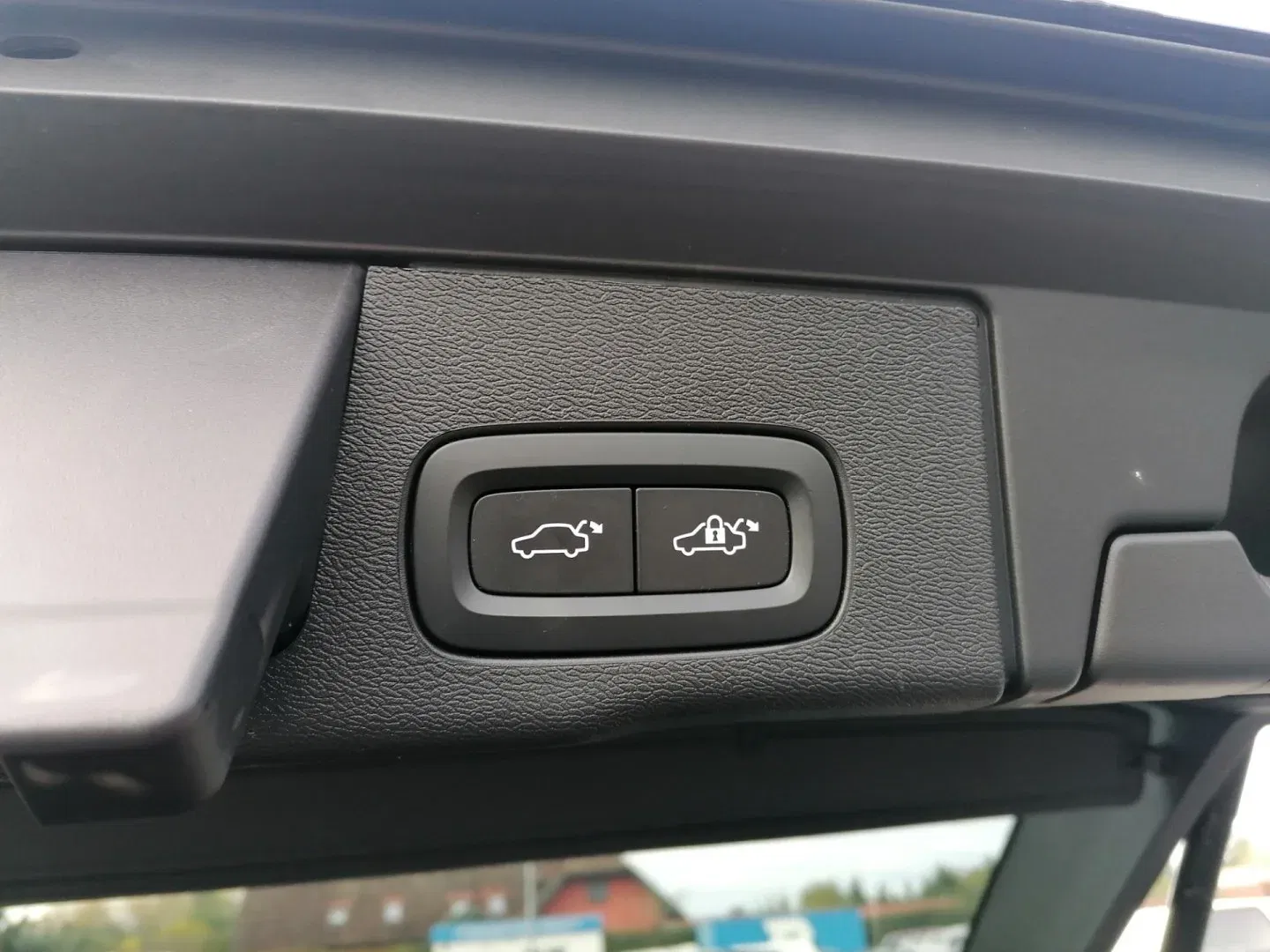 Volvo XC60 - Náhled 25