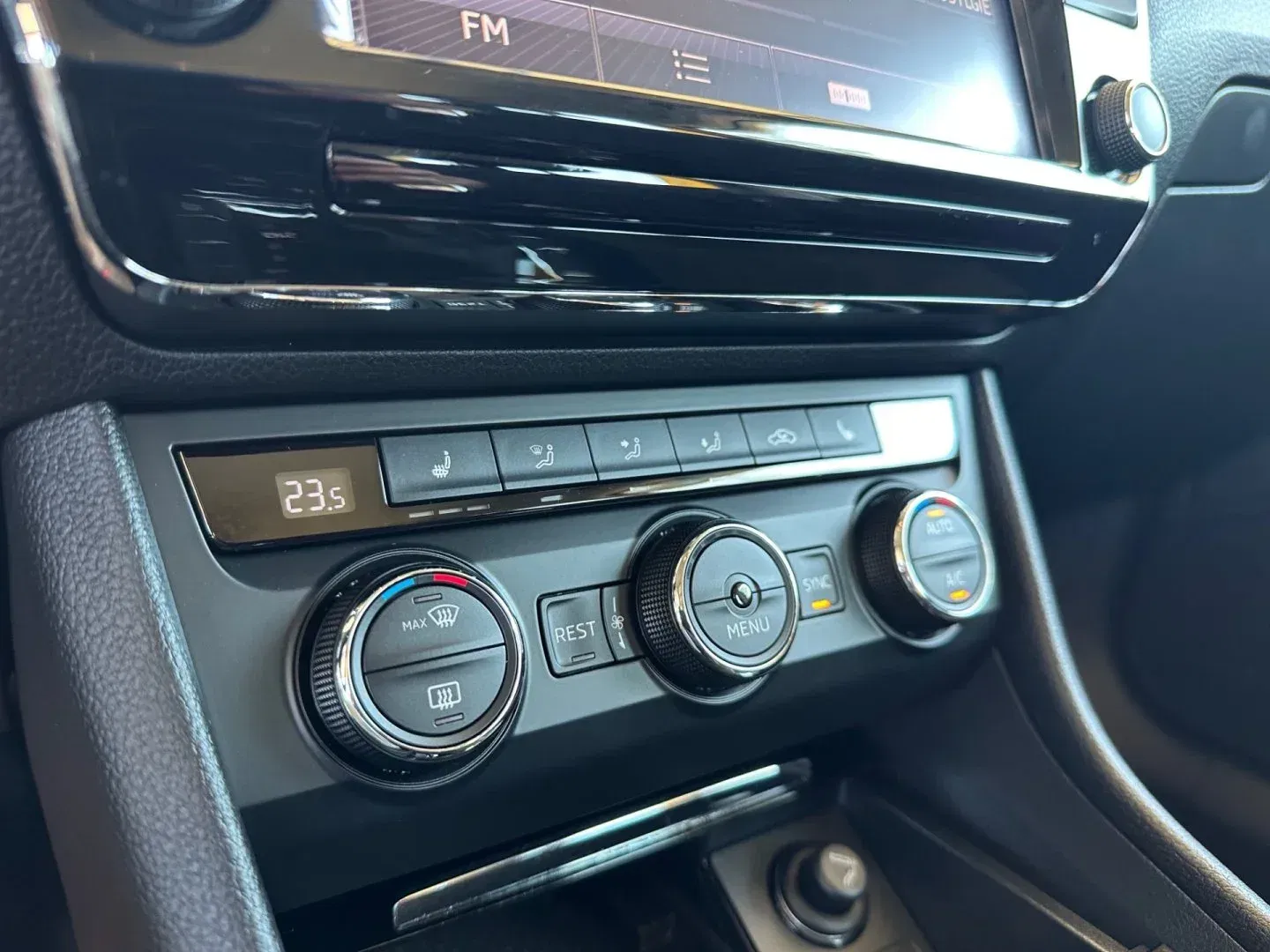 Škoda Superb - Náhled 8