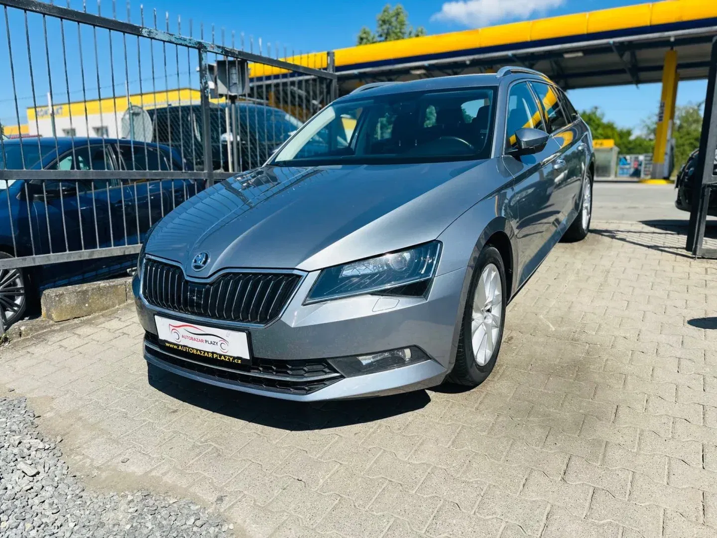 Škoda Superb - Náhled 2